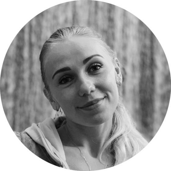 Ангелина Стругова Директор по группе клиентов Cloudgroup.pro